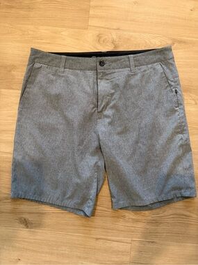 Vuori Aim Shorts